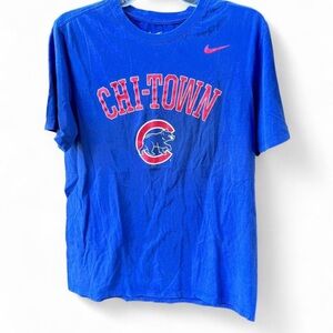 Nike Blue Short Sleeve Tee with Chicago Cubs Design MLB Baseball Size Med Sunmer